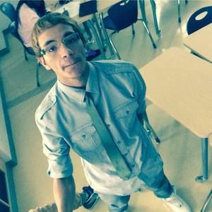 Meet your Posher, Elvis