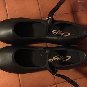 Tap shoes