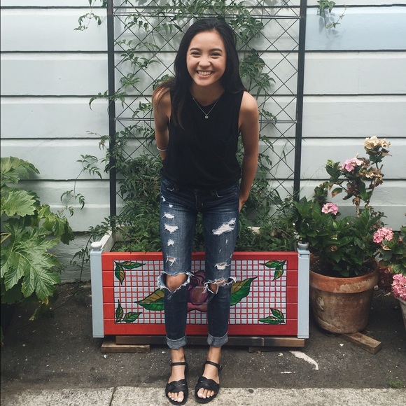 Meet your Posher, Kelly - Picture 2 of 3