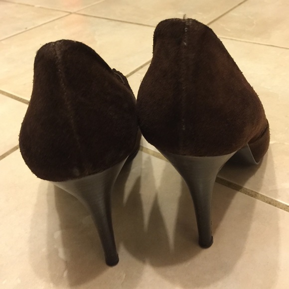 ***Guess By Marciano Women's peeptoe Shoes - Picture 3 of 4