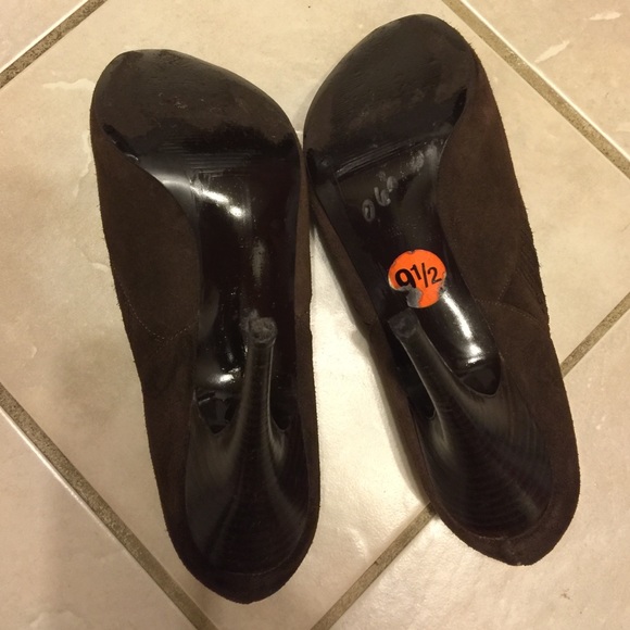 ***Guess By Marciano Women's peeptoe Shoes - Picture 4 of 4