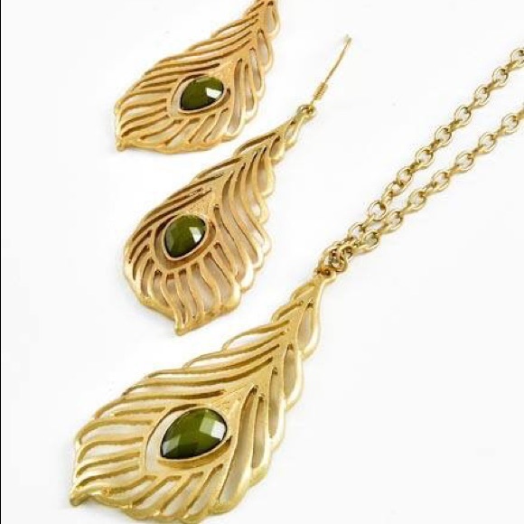 Goldtone fashion earring necklace set