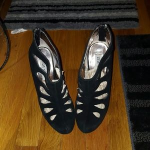 Sexy Suede Steve Madden Shoe/Bootie  Size 7