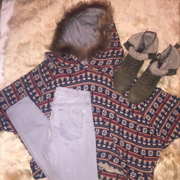 Hooded poncho✌🏻️