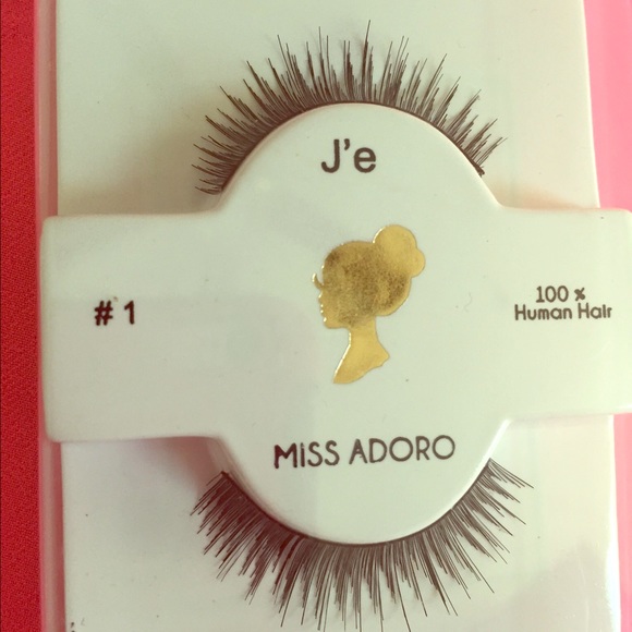 Eye lashes