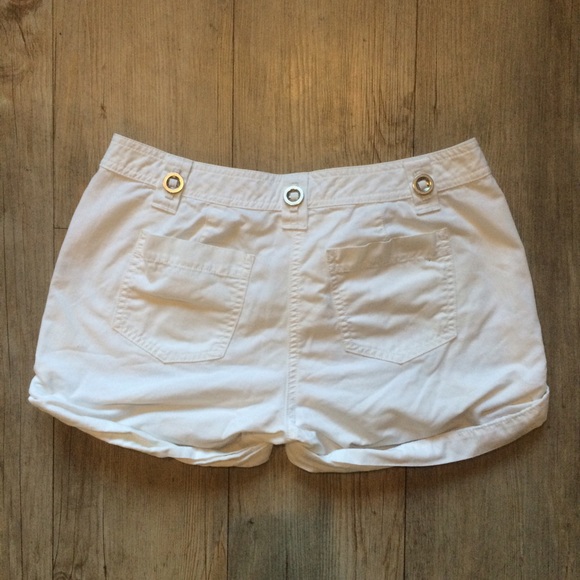 SOLD Nordstrom Hinge White Shorts - Picture 2 of 4