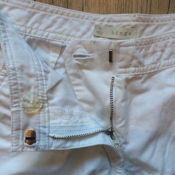 SOLD Nordstrom Hinge White Shorts - Picture 3 of 4