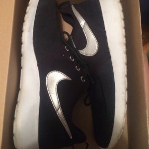 NIKE RUN ROSHES