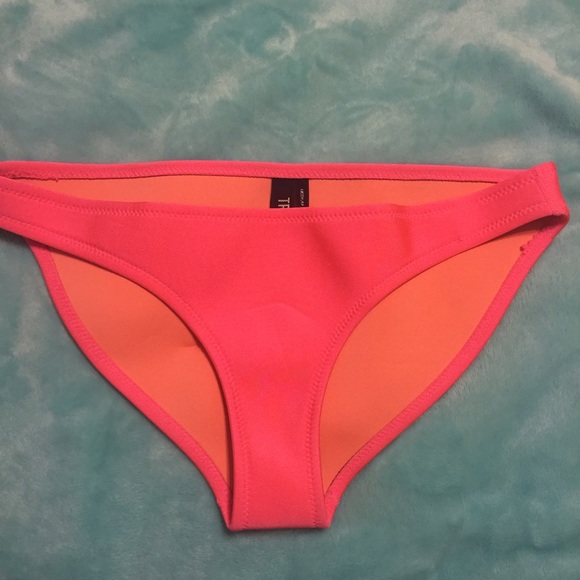 Swimsuit bottoms