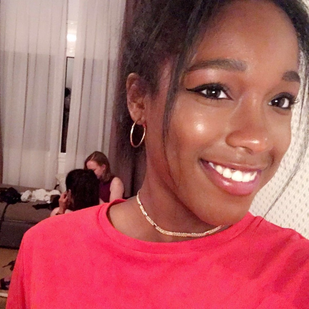 Meet your Posher, Laurie