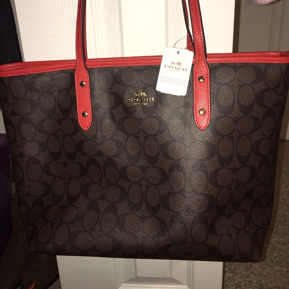 Coach Handbags - ✨ Coach City Zip Tote