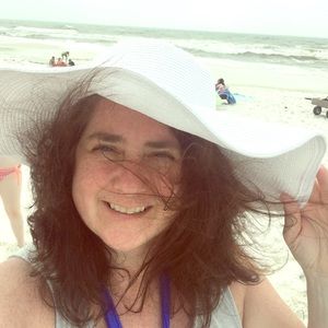 Meet your Posher, Elaine