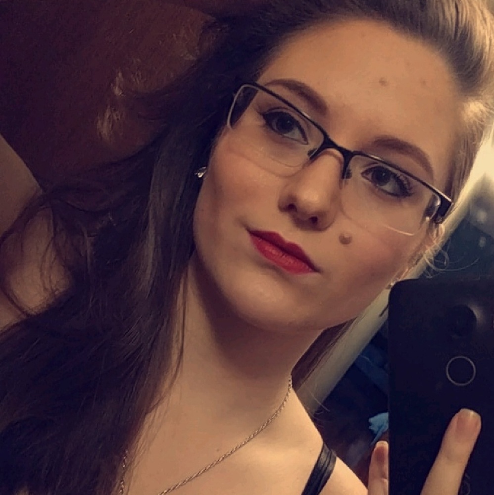 Meet your Posher, Dani