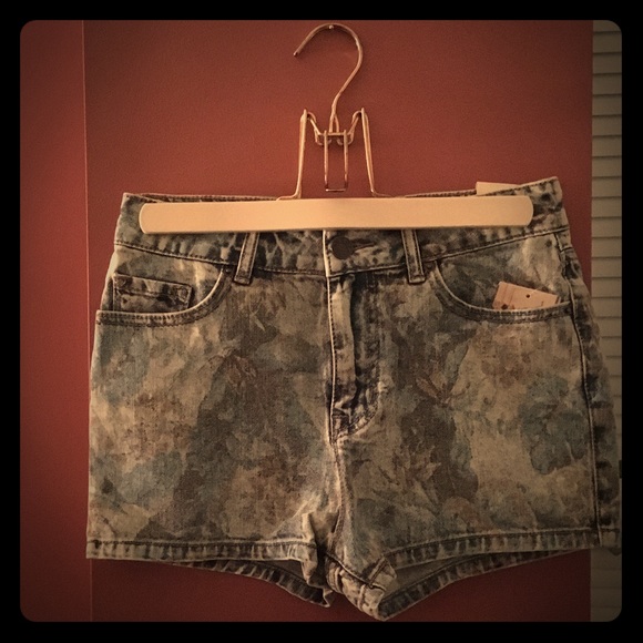 BDG Erin High Rise 5 Pocket Shorts