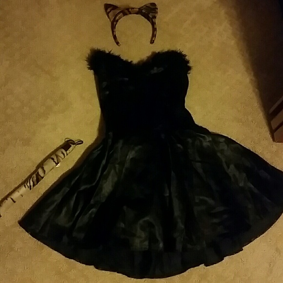 Halloween Cat Costume - Picture 2 of 3