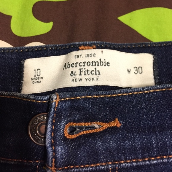 Abercrombie  Jean shorts - Picture 2 of 4