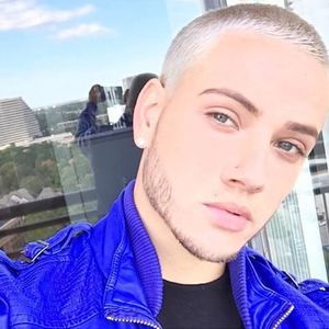 Meet your Posher, Cory