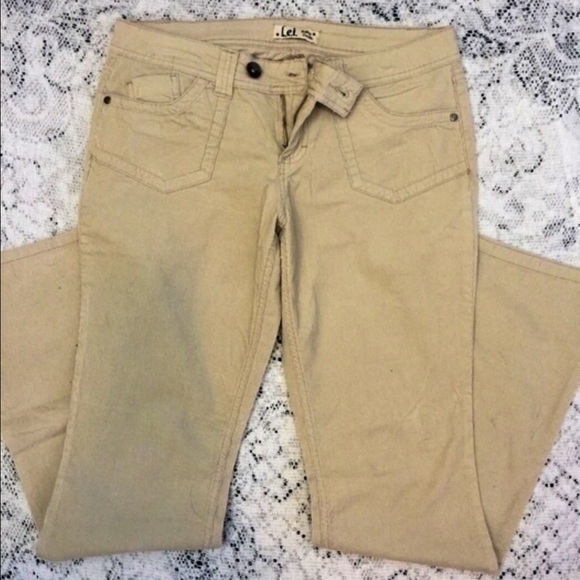 ❌SOLD❌SOLD❌ skinny flare corduroy lei Jean style