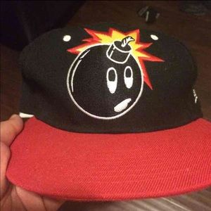Black and red hundreds hat