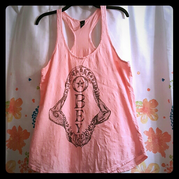 🌴SALE🌴OBEY tank top