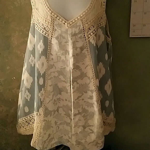 Ladies shirt,new never worn