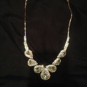 Forever 21 gold necklace