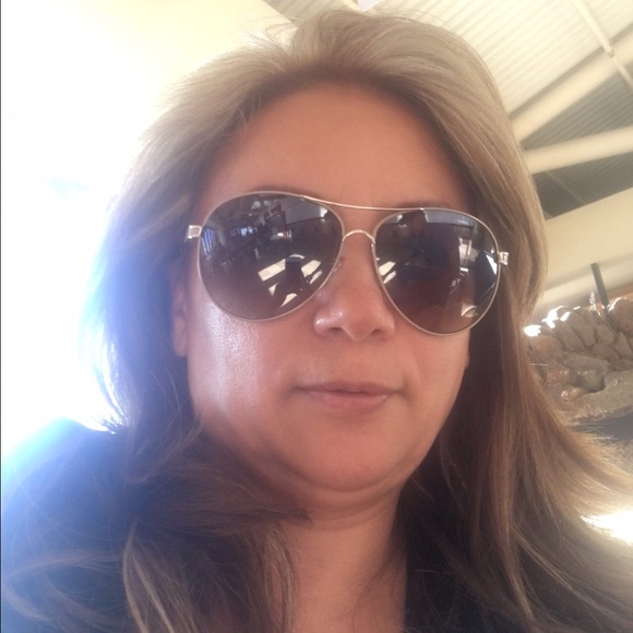 Meet your Posher, Veronica