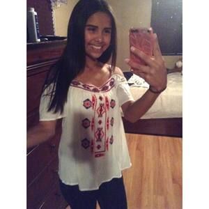 Meet your Posher, Irais