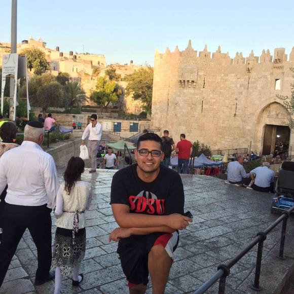 Meet your Posher, Christian