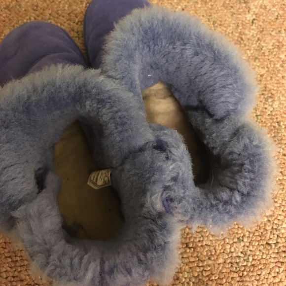 ugg bailey button - Picture 3 of 4