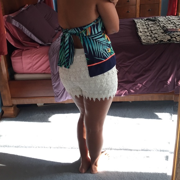 Rare! - Brand New Express Halter Top - Picture 4 of 4