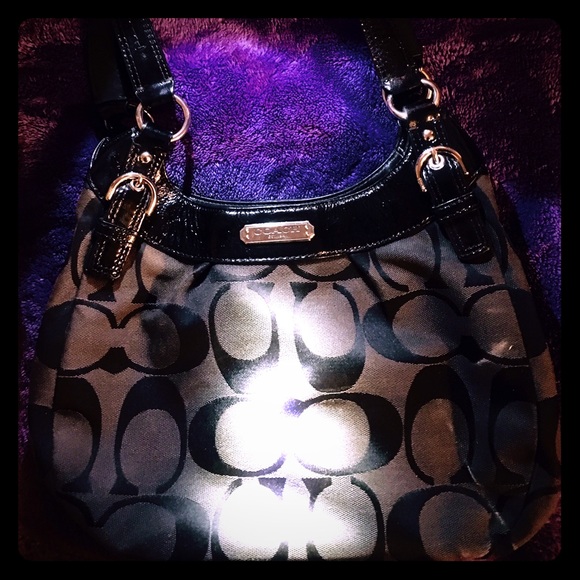 ⭐️👜👑 Classic Coach Bag 👑👜⭐️