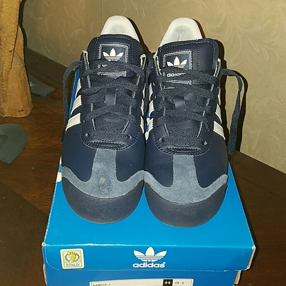 Adidas/grade school