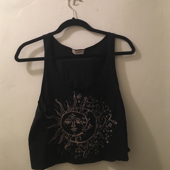 Brandy Melville Tops - Brandy Melville crop top