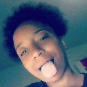 Meet your Posher, Crystal