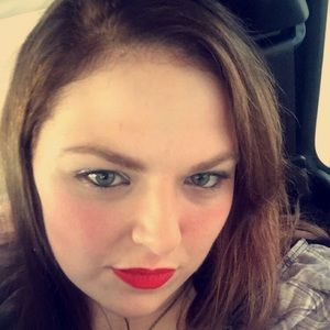 Meet your Posher, Cassie