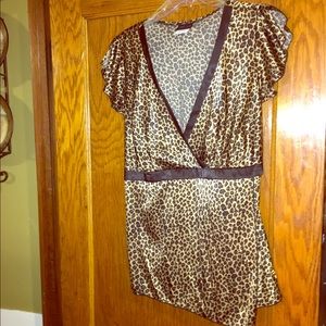 🎀Leopard Satin Sexy Top!🎀