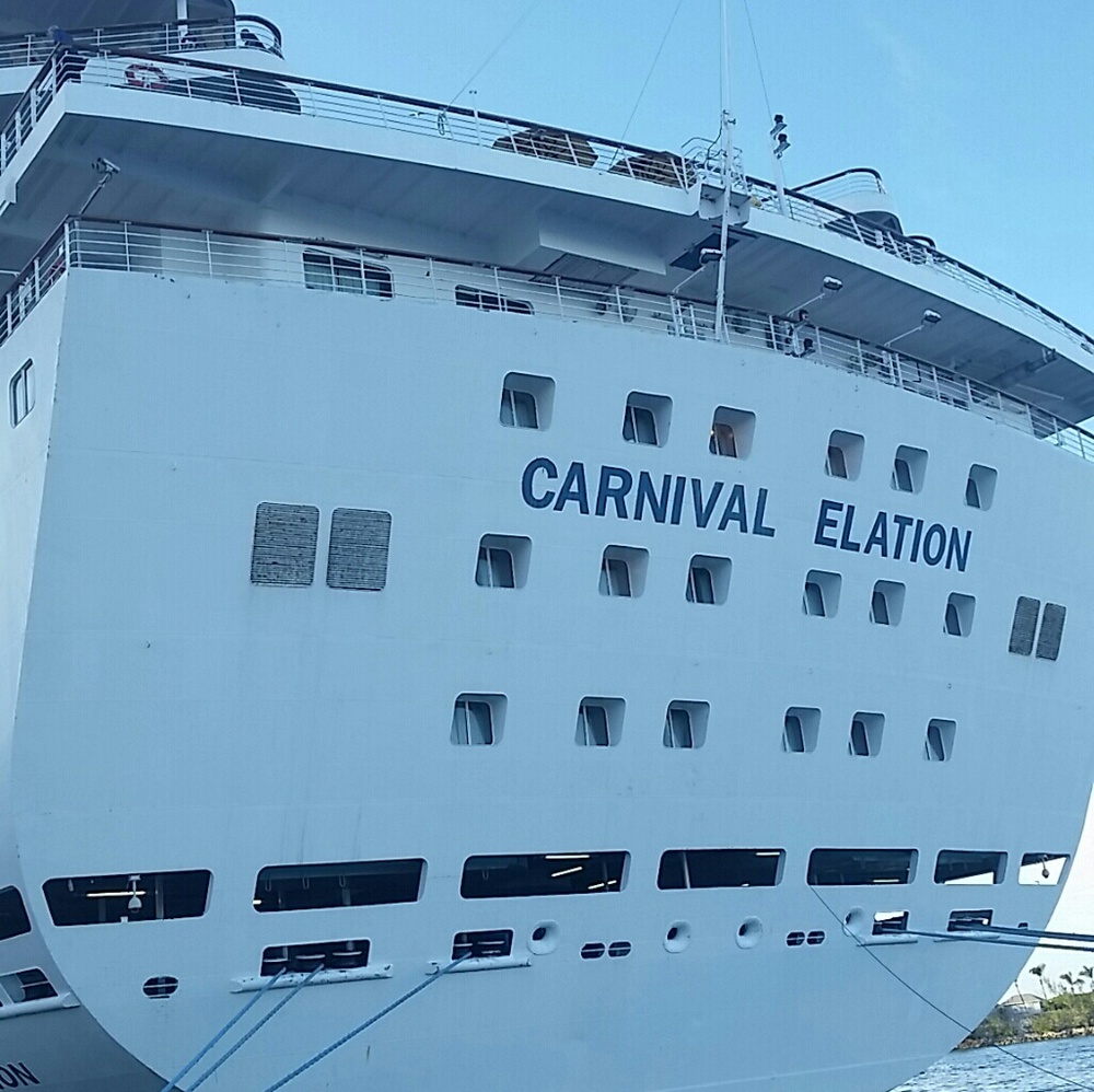 Meet your Posher, Um