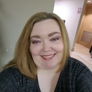 Meet your Posher, Lacey