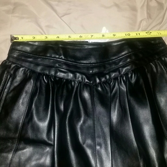 Zara skirt - Picture 4 of 4