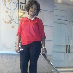 Meet your Posher, Angella