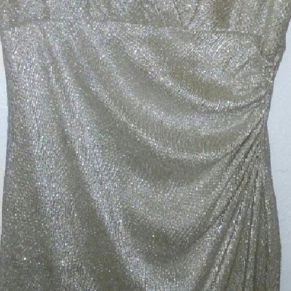 Dress - Picture 2 of 3