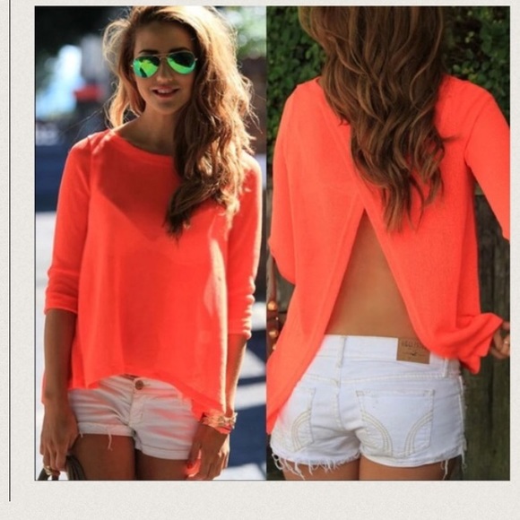 Pineapple.PalmBeach Tops - ❗one left❗️Sexy Slit Back Flowy Top