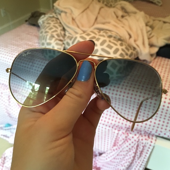 LAST DAY Blue gradient ray bands