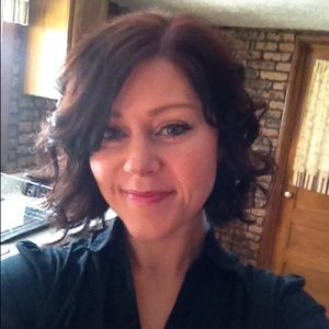 Meet your Posher, Caitlin