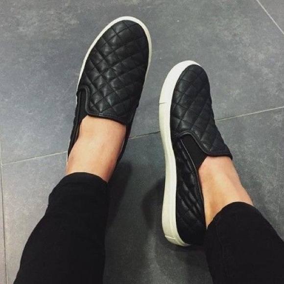 LAST DAY Steve Madden black quilted slip ons