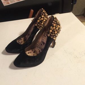 Black and gold satin heels