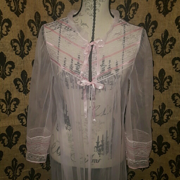 Other - ❤1950's Vintage  Sheer Robe