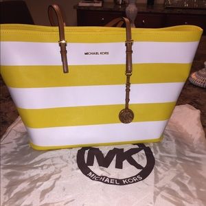 Michael Kors Jet Set bag
