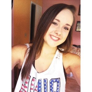 Meet your Posher, Breanna